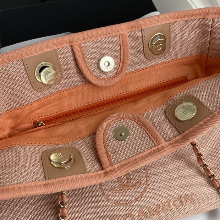 Handbag Chanel size 38*30*21 cm