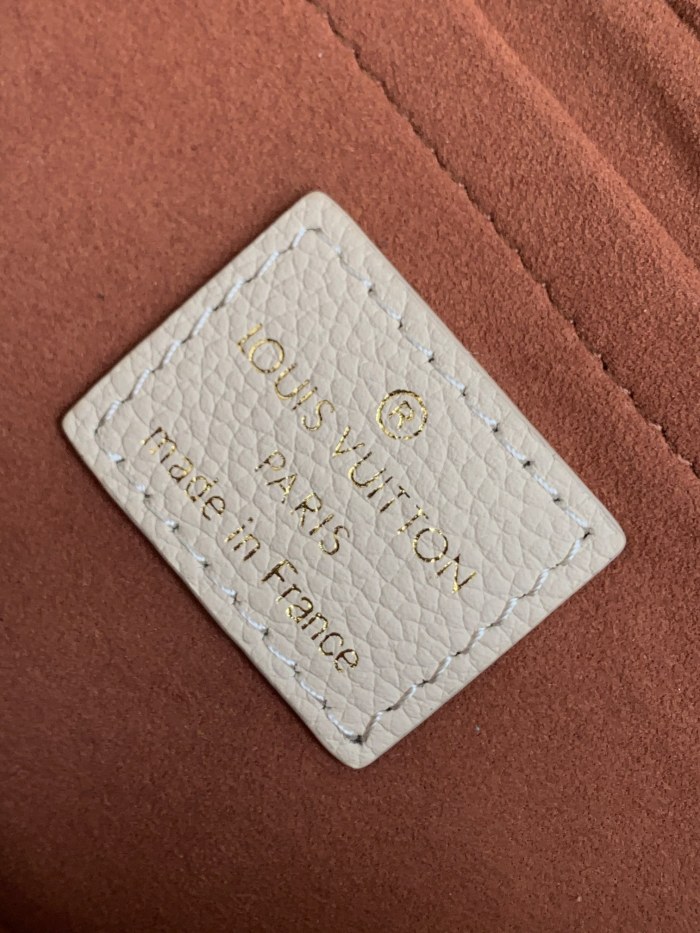 Handbag Louis Vuitton 45777 size 23.5×13×4.5 cm