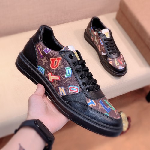 Louis Vuitton Low Top sneaker 87