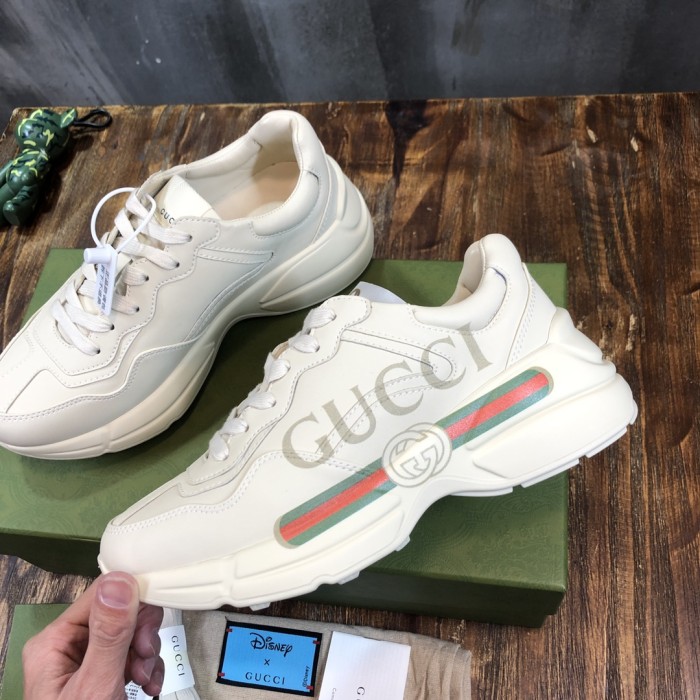 Gucci Rhyton sneaker 33