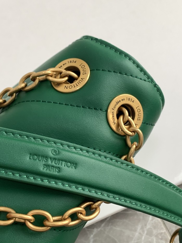 Handbag Louis Vuitton M58664 size 24x14x9 cm