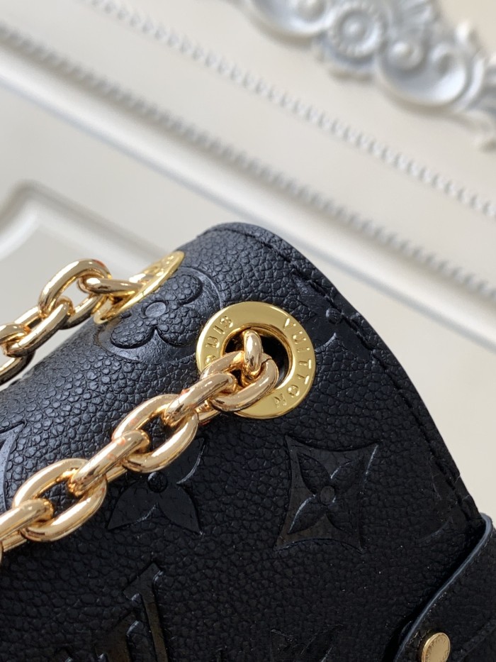 Handbag Louis Vuitton M44550 size 21x15x8 CM