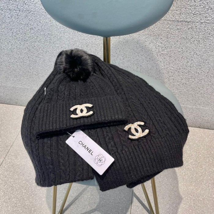 Hat & Scarf Chanel 5