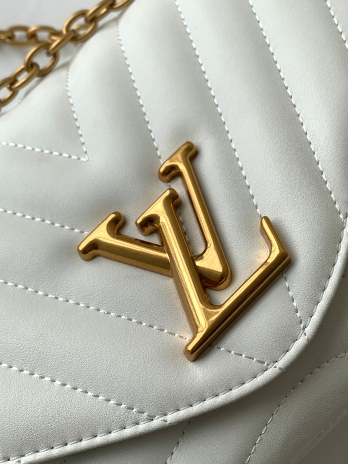 Handbag Louis Vuitton M58549 size 24x14x9 cm