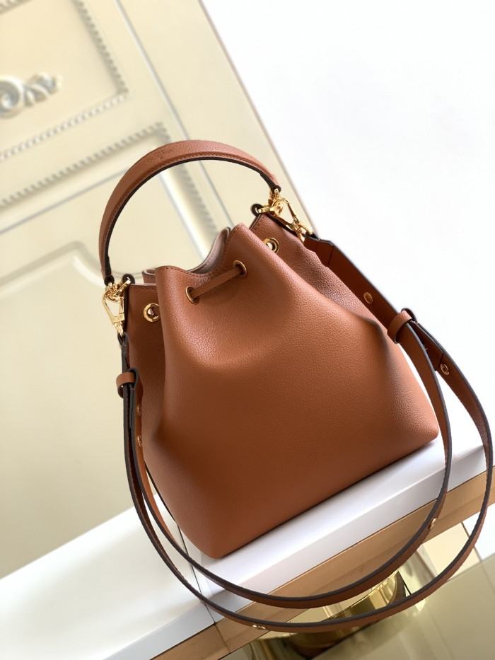 Handbag Louis Vuitton M57689 size 23.0 x 23.0 x 16.0 cm