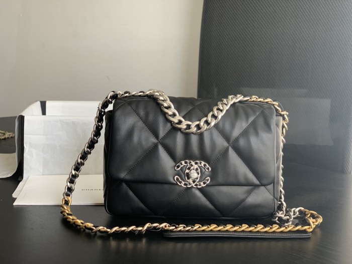 Handbag Chanel size 26cmx16cmx9 cm
