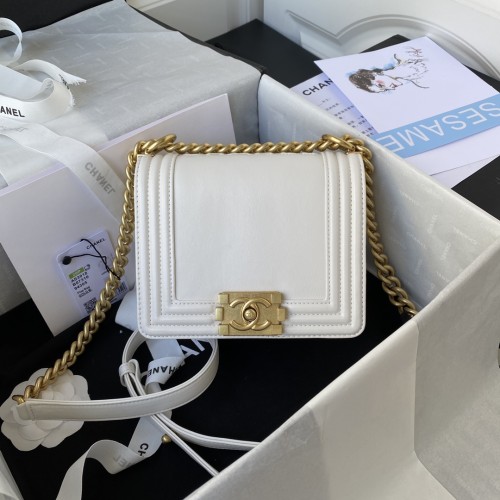 Handbag Chanel AS3018 size 18x13x6.5 cm