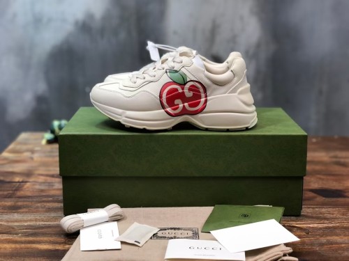 Gucci Rhyton sneaker 21