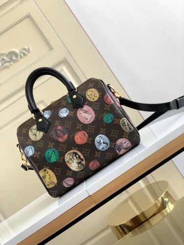 Handbag Louis Vuitton M45910 size 25.0 x 19.0 x 15.0 cm
