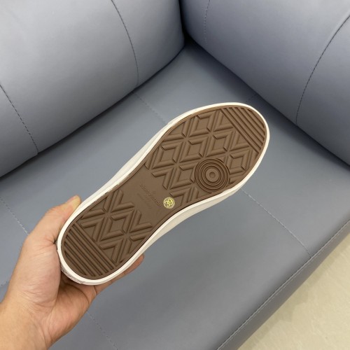 Louis Vuitton Monogram Denim sneaker 29