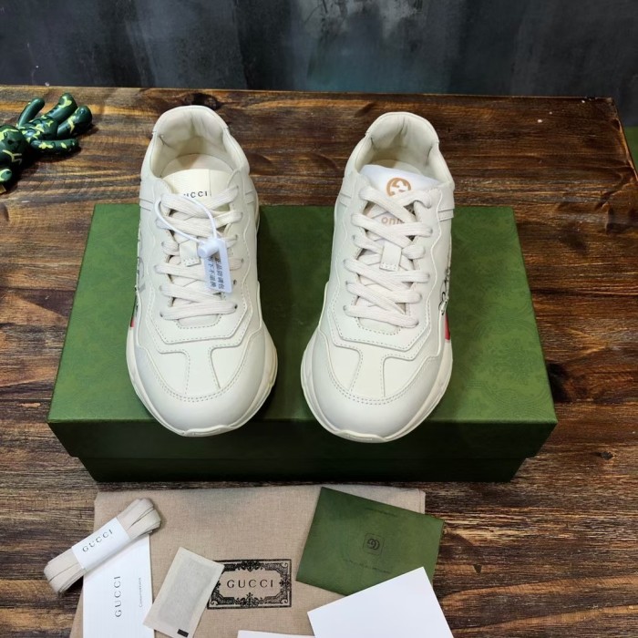 Gucci Rhyton sneaker 30