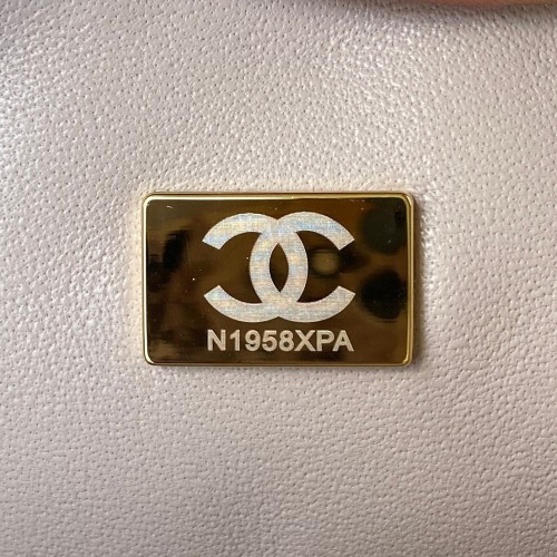 Handbag Chanel AS2431 size 20x12x6 cm