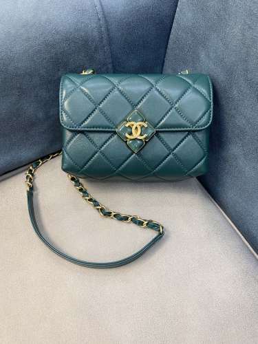 Handbag Chanel AS2633 size 18x7x12 cm