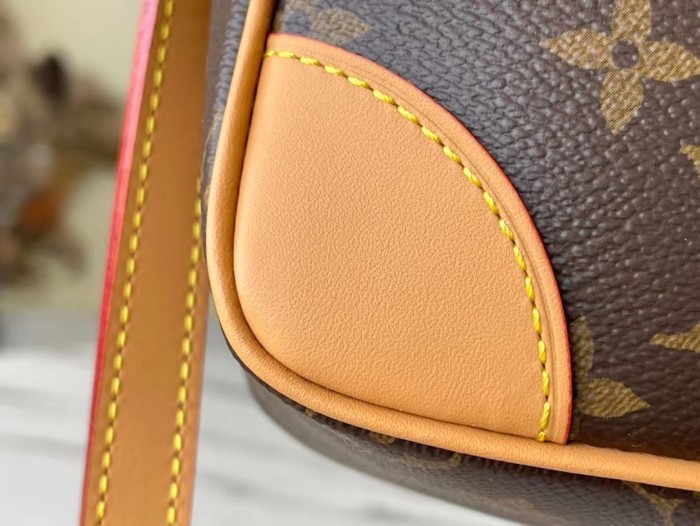 Handbag Louis Vuitton M51276 size 23.5*15.5*5.5cm M51274 size 27*17*7cm