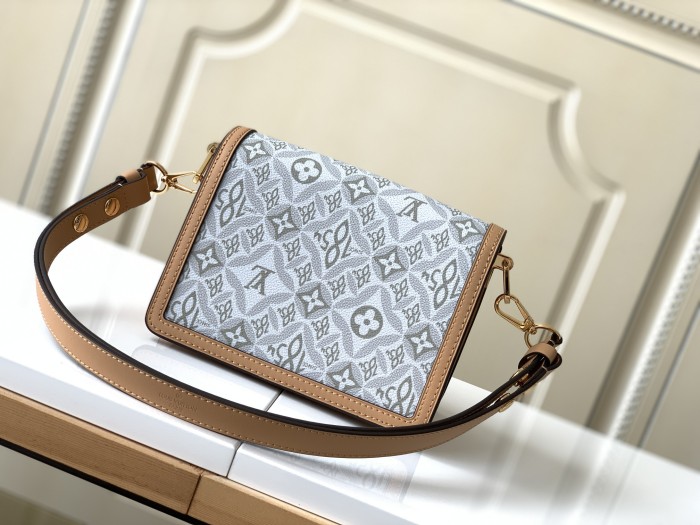 Handbag Louis Vuitton M59480 size 20 x 15 x 9 cm