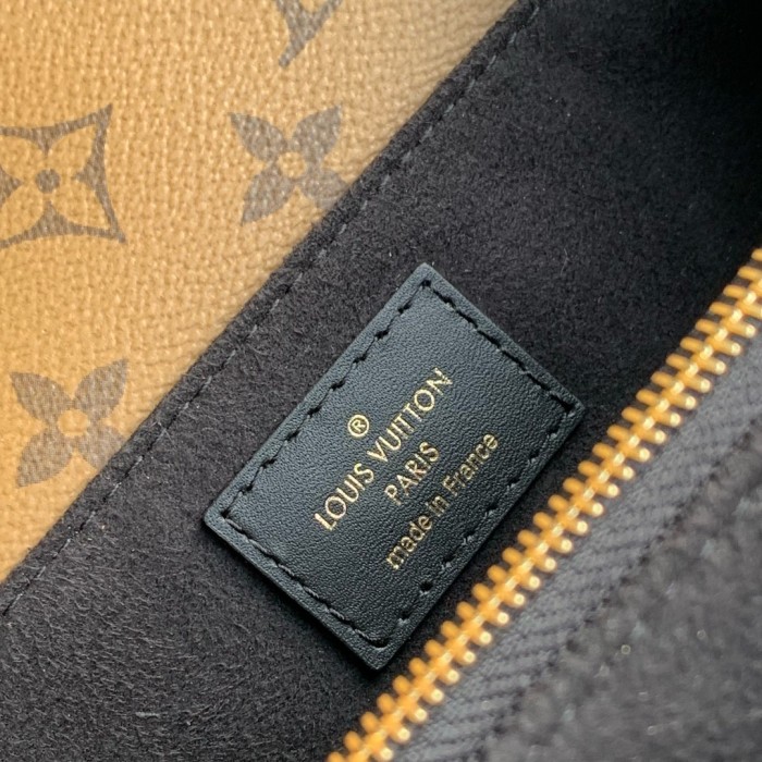 Handbag Louis Vuitton M46279 size 21.5cmx 6cmx 13.5cm