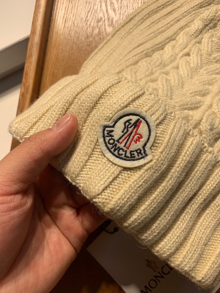 Hat Moncler 3