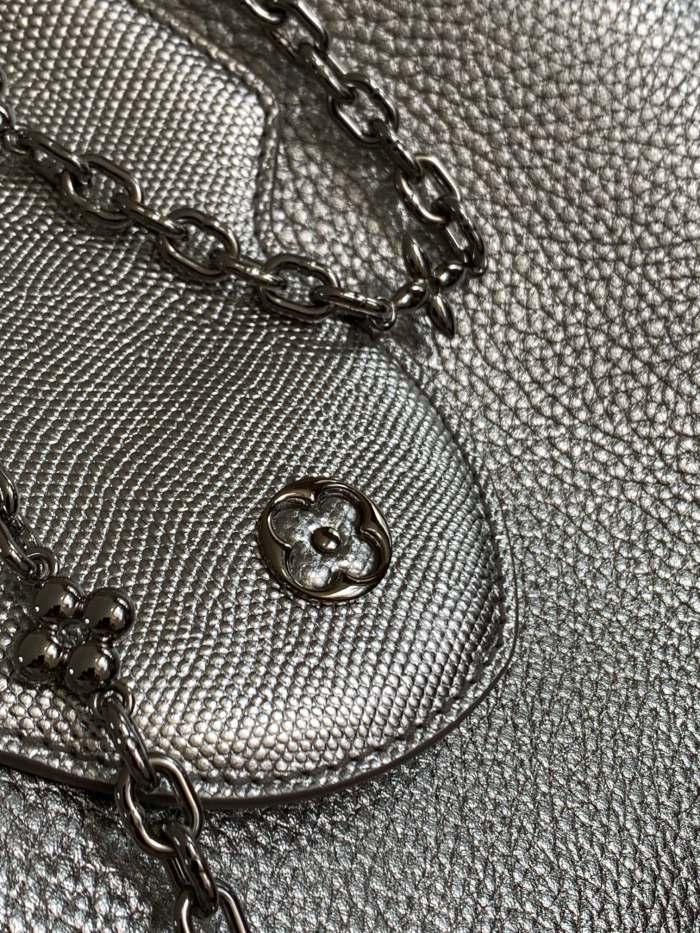 Handbag Louis Vuitton M59209 size 31.5 x 20 x 11