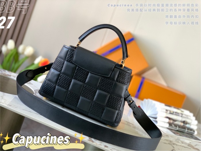 Handbag Louis Vuitton M59225 size 27 x 18 x 9