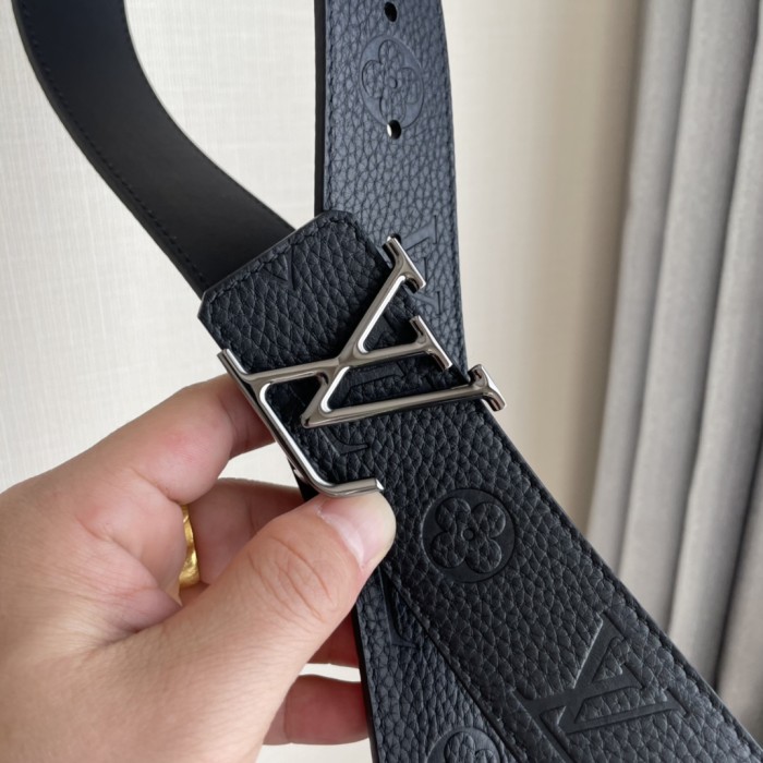Louis Vuitton Belt 6 (width 4cm)