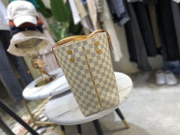 Handbag Louis Vuitton N41375 size：30 x28 x19 cm size：48x29x18cm