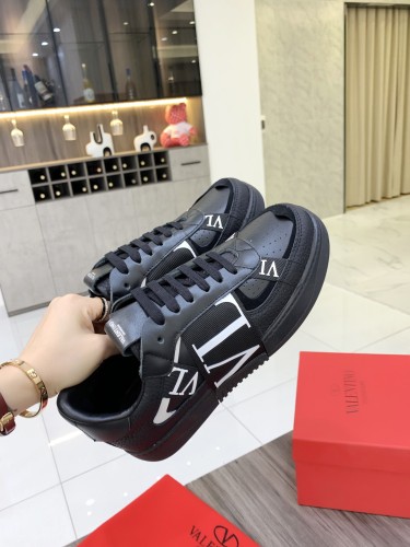 Valentino Garavani VL7N low-top sneakers 10