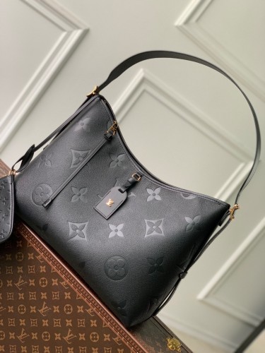 Handbag Louis Vuitton M46289 size 39x30x15cm