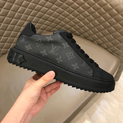 Louis Vuitton Low Top sneaker 38