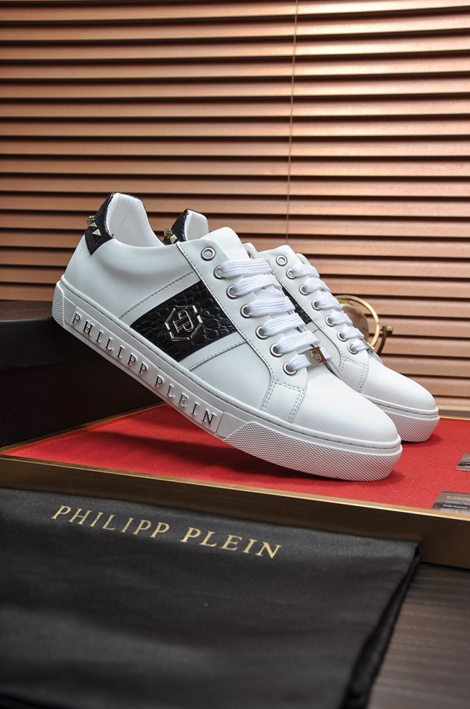 Philipp Plein Low Top Sneakers 1