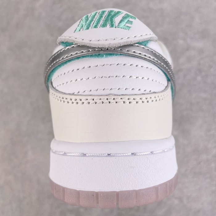 Nike SB Dunk Low Diamond Supply Co White Diamond