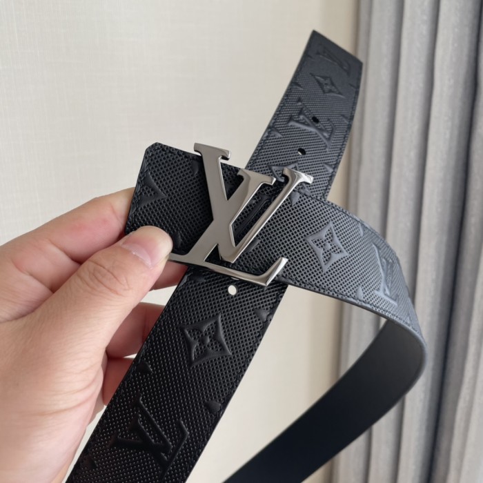 Louis Vuitton Belt 9 (width 4cm)
