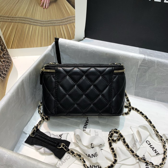 Handbag Chanel 81158 size 16 9.5 8 cm
