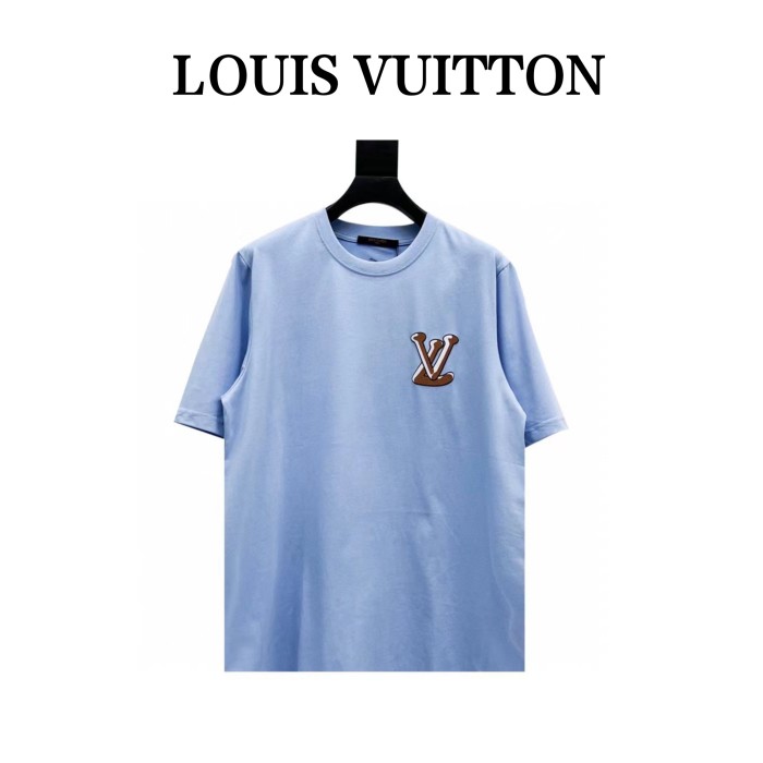 Clothes Louis Vuitton 100