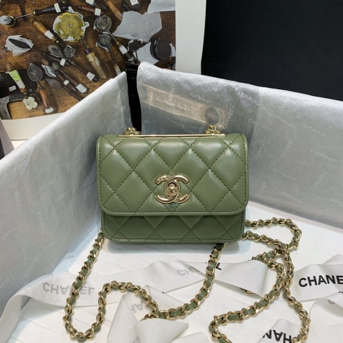 Handbag Chanel 82768 size 12.5 2.5 9 cm