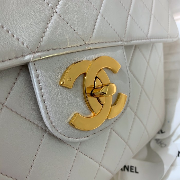 Handbag Chanel A88 size 30.21.8 cm