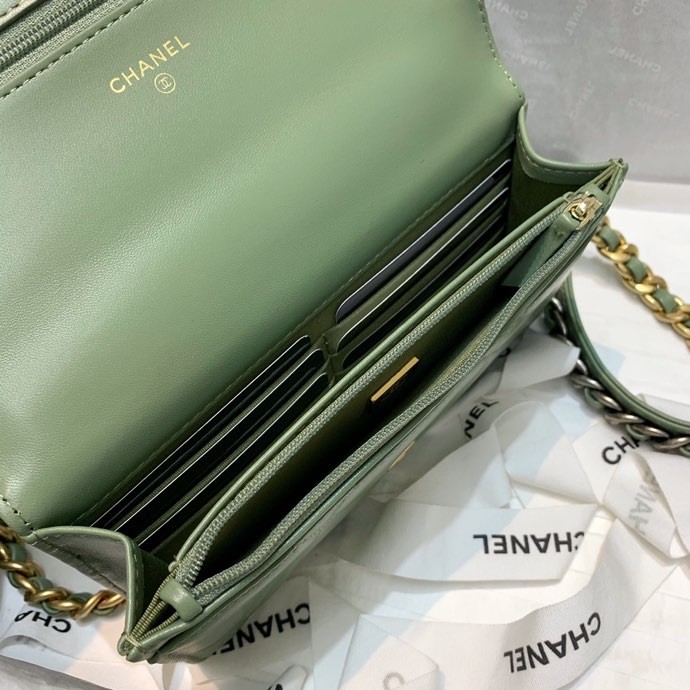 Handbag Chanel 81160 size 19 12.3 3 cm
