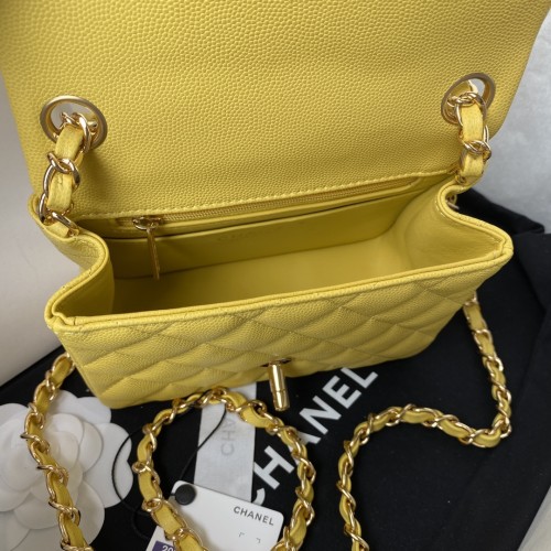 Handbag Chanel size 17 cm