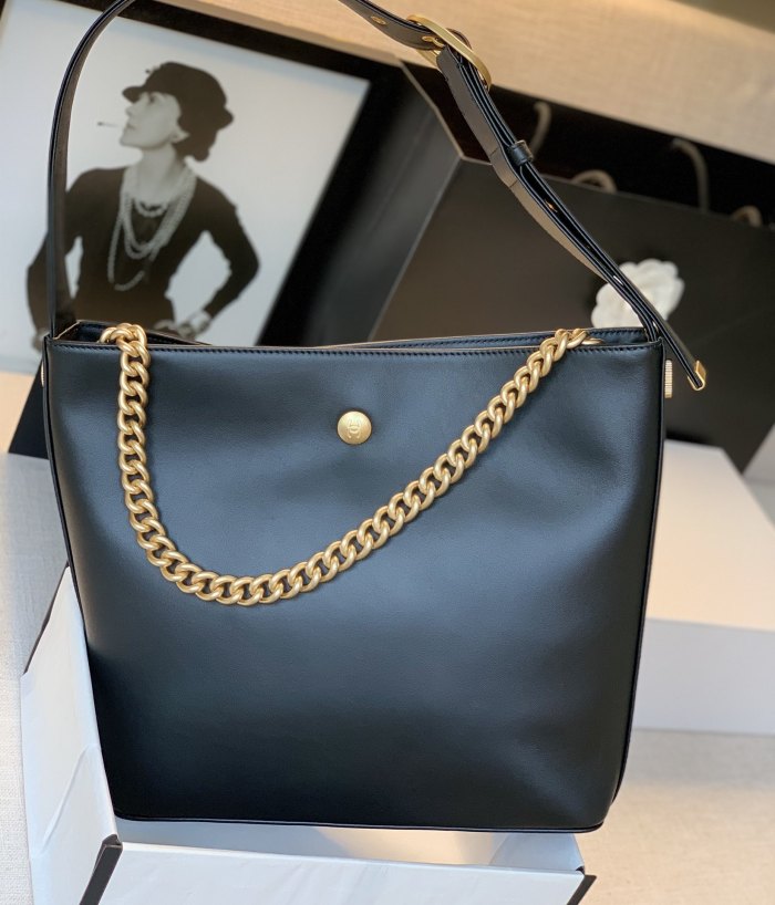 Handbag Chanel size 23/24/12 Cm