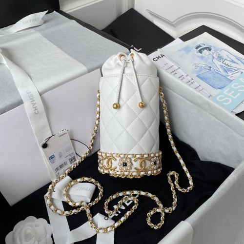 Handbag Chanel AP2257 size 15x9x9 cm