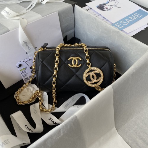 Handbag Chanel AS3384 size 11*20*11 cm