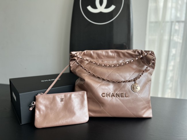 Handbag Chanel size 39cmx42cmx8 cm