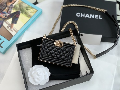 Handbag Chanel size 11*7.5*2.4 cm