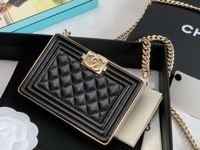 Handbag Chanel size 11*7.5*2.4 cm
