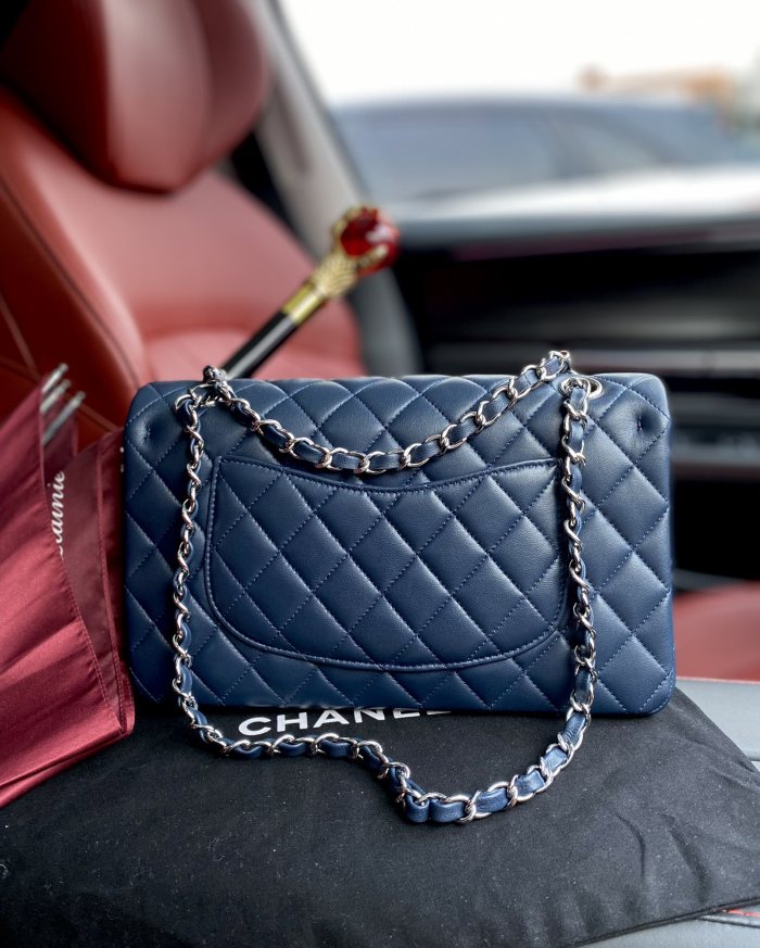 Handbag Chanel A01112 size 25.5*15.5*6.5 cm