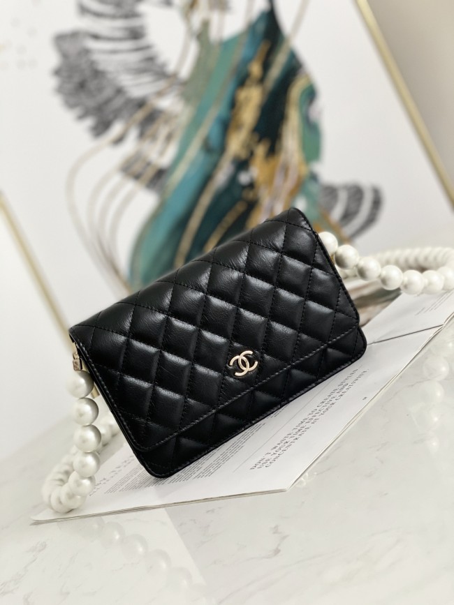 Handbag Chanel 81028 size 19 cm