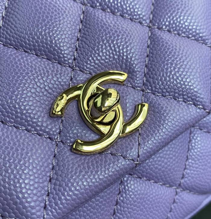 Handbag Chanel AS2215 size 𝟏𝟑*𝟏𝟗*𝟗 𝑐𝑚