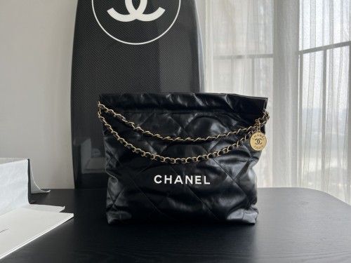 Handbag Chanel size 39cmx42cmx8 cm