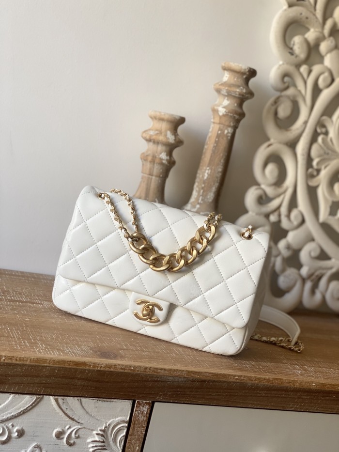 Handbag Chanel As3110 size 25*16*6.5 cm
