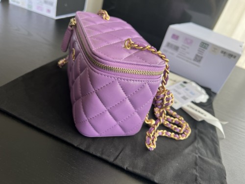 Handbag Chanel AP2303 size 17cmx9.5cmx8 cm