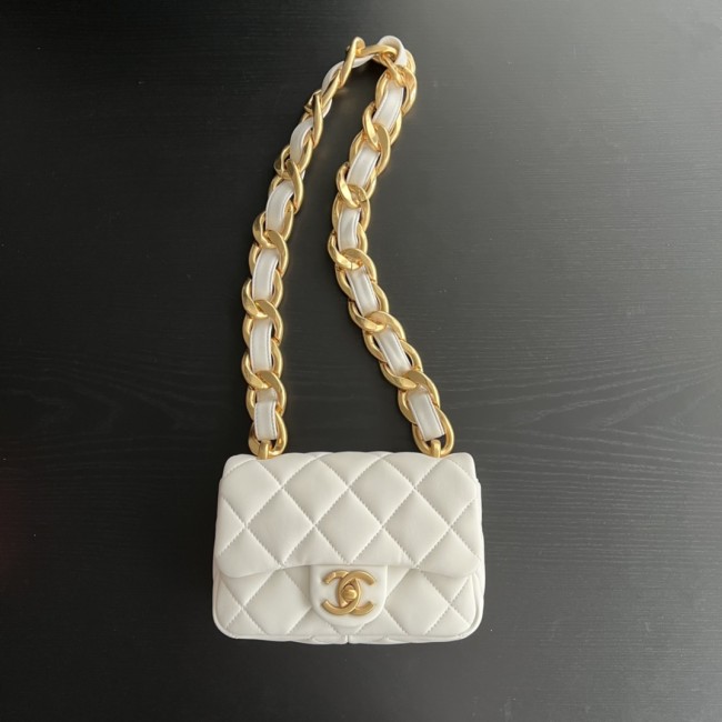 Handbag Chanel size 17 cm